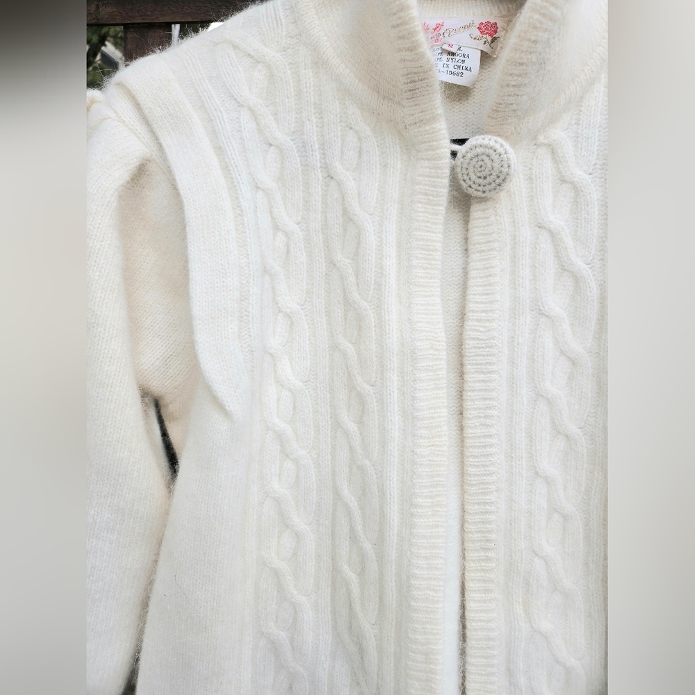 Pretty Pretty Vintage Wool Cardi - Picture 12 of 12